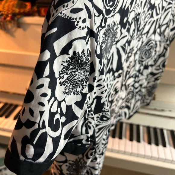 Studio I Monochrome Floral Jacket 14 - Picture 14 of 16